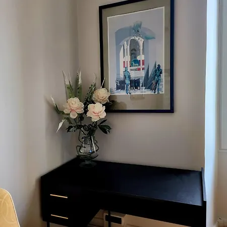 Delia Bilocale Санремо