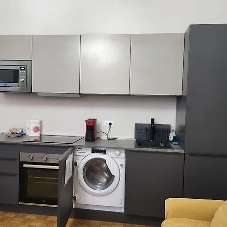 Delia Bilocale Apartment